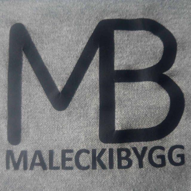 Malecki Bygg på et plagg